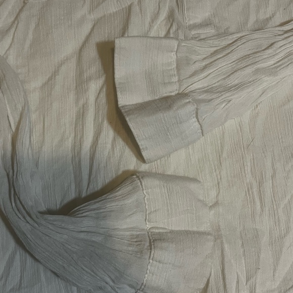 Low cut sheer blouse - Picture 3 of 5